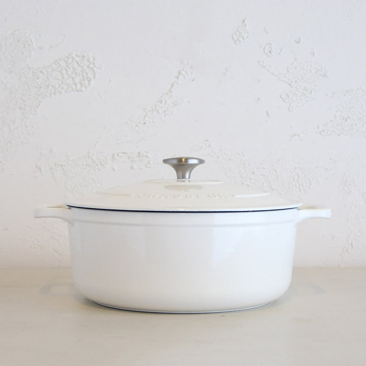 CHASSEUR  |  ROUND FRENCH OVEN  |  WHITE  |   FRENCH ENAMEL COOKWARE