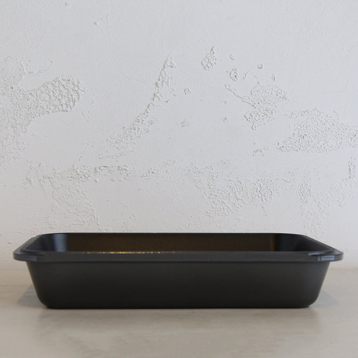 CHASSEUR  |  OVAL FRENCH OVEN  |  CAVIAR GREY  |   FRENCH ENAMEL COOKWARE