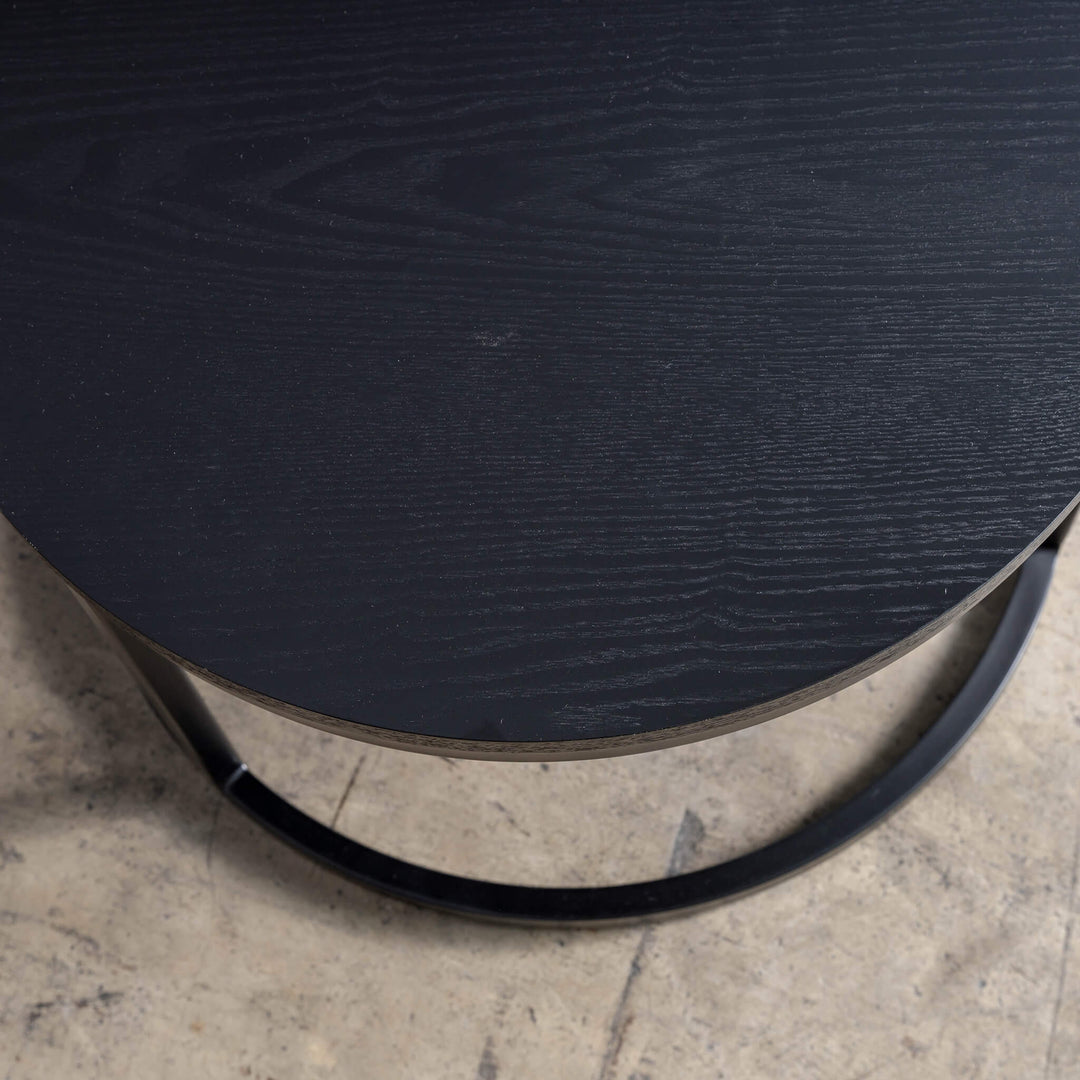 CHIARA COFFEE TABLE SET  |  BLACK WOOD GRAIN INTERCOCKING COFFEE TABLES CLOSE UP