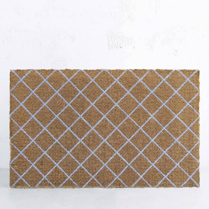 PRE ORDER | LIVING BY DESIGN EXCLUSIVE | WHITE TRELLIS DOORMAT | 106CM x 66CM