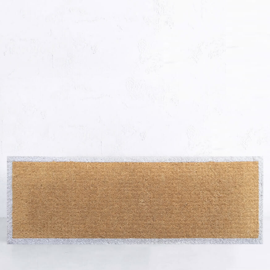 LIVING BY DESIGN EXCLUSIVE  |  WHITE FRENCH BORDER DOORMAT  |  120CM x 40CM