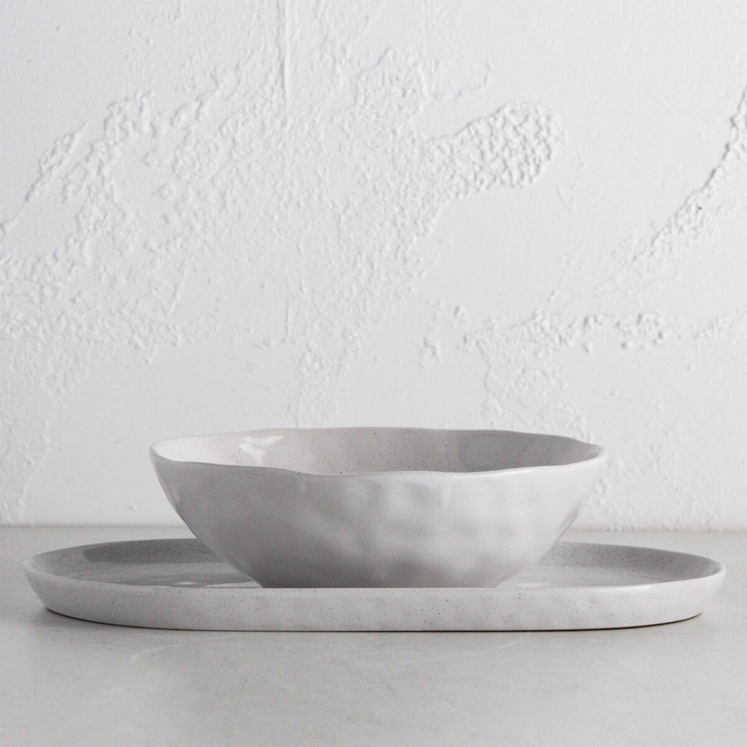 SPECKLE MILK SERVING BUNDLE   |  SERVING BOWL + OVAL PLATTER