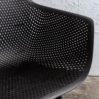 ETTA PLASTIC OUTDOOR DINING CHAIR BLACK  |  INDOOR DINING | OUTDOOR ENTERTAINING CHAIRS CLOSEUP