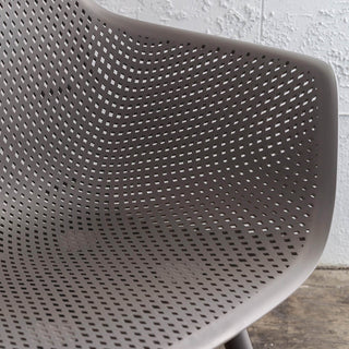 ETTA PLASTIC OUTDOOR DINING CHAIR GREY | INDOOR DINING | OUTDOOR ENTERTAINING CHAIRS CLOSE UP
