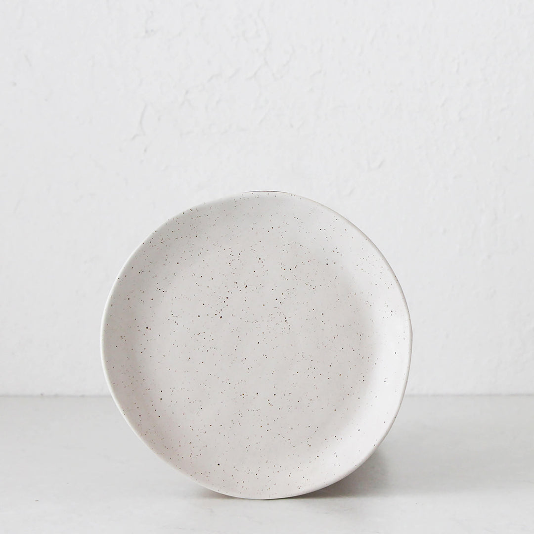 ROBERT GORDON  |  EARTH DINNER SET  |  NATURAL - SIDE PLATE