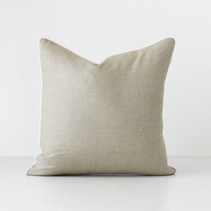 LINEN CUSHION WITH WHITE PIPING  |  50 x 50cm  |  SAND