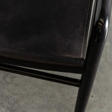 MALAND SLING LEATHER ARM CHAIR  |  BLACK ON BLACK CLOSE UP