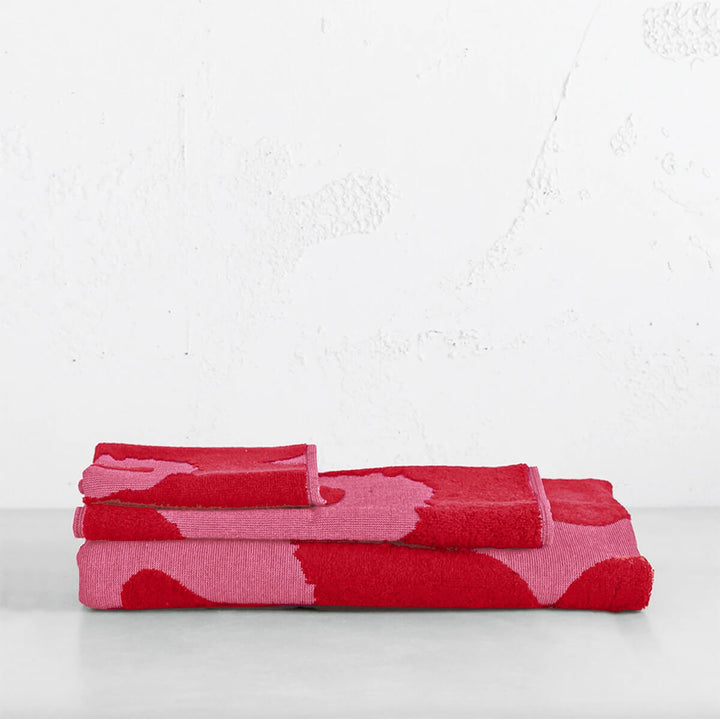 MARIMEKKO  |  UNIKKO BATH TOWEL BUNDLE SINGLE  |  RED + LIGHT PINK
