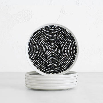 MARIMEKKO | OIVA SIIRTOLAPUUTARHA PLATE 20CM | BLACK + WHITE CIRCLES | SET OF 6