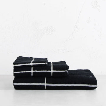 MARIMEKKO  |  TIILISKIVI BATH TOWEL BUNDLE SINGLE  |  BLACK AND WHITE