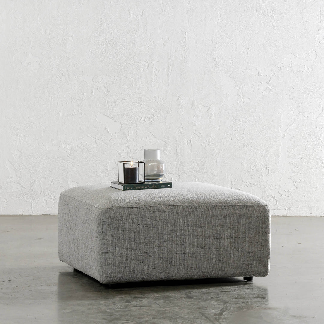 MATTEO OTTOMAN  |  RAILINGS GREY