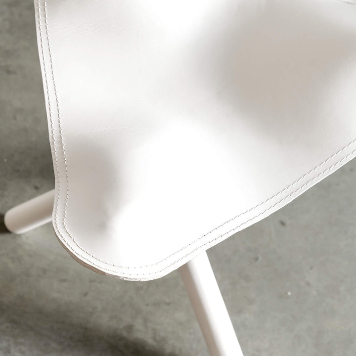 MALAND FOLDUP STOOL  |  WHITE ON WHITE LEATHER CLOSE UP