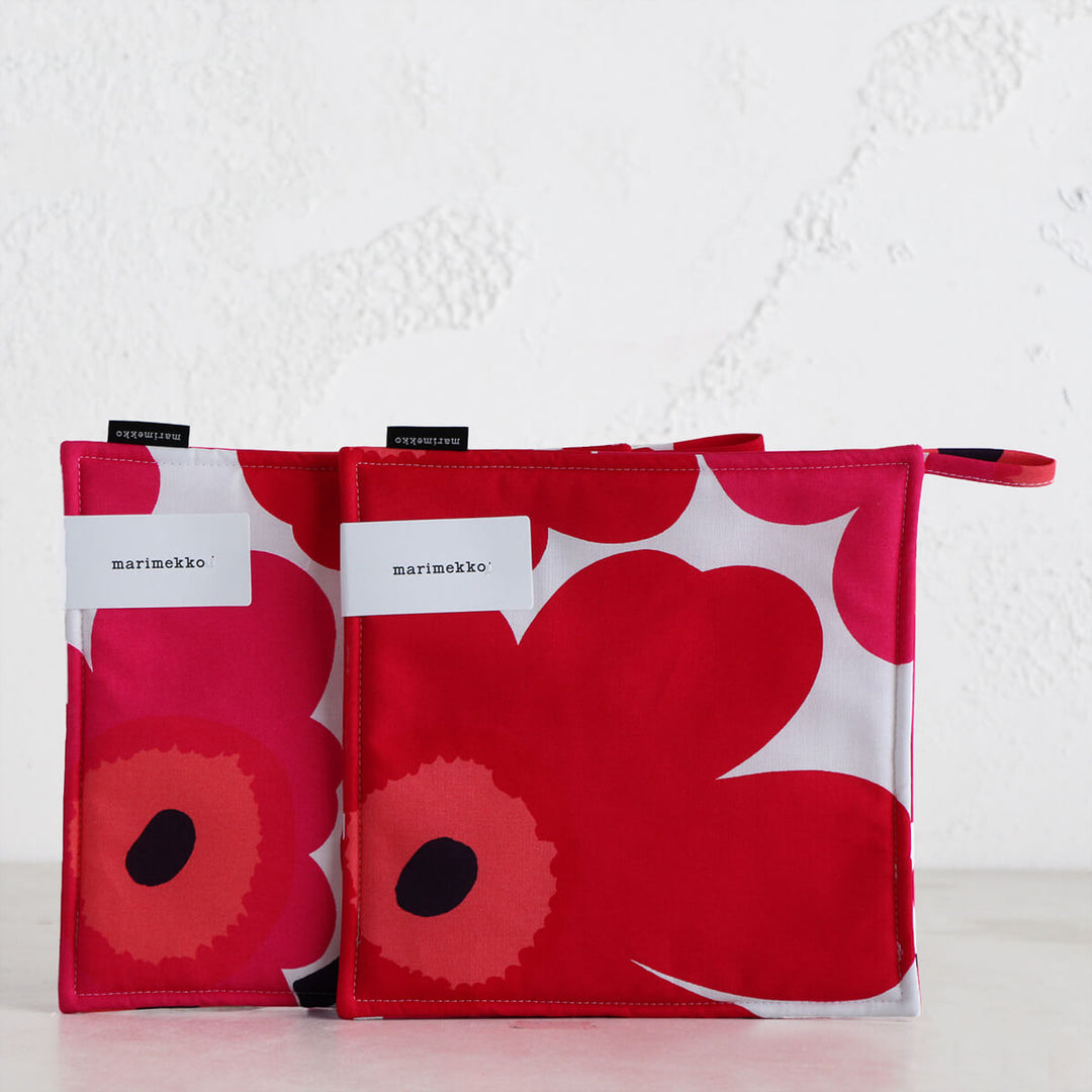 MARIMEKKO  |  PIENI UNIKKO POT HOLDER BUNDLE  |  RED + ORANGE + PINK  |  OVEN MITT