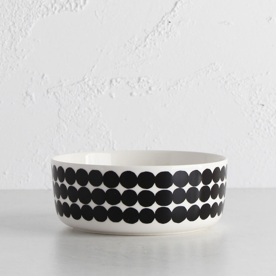 MARIMEKKO | OIVA SIIRTOLAPUUTARHA BOWL 1.5L | BLACK + WHITE