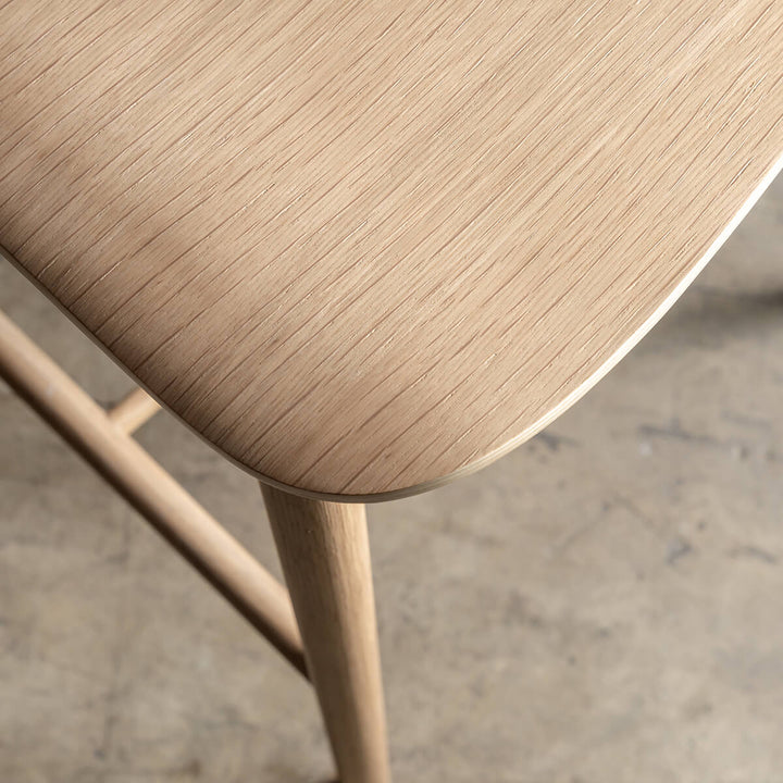 MARKOS BAR CHAIR  |  NATURAL OAK | CLOSE UP