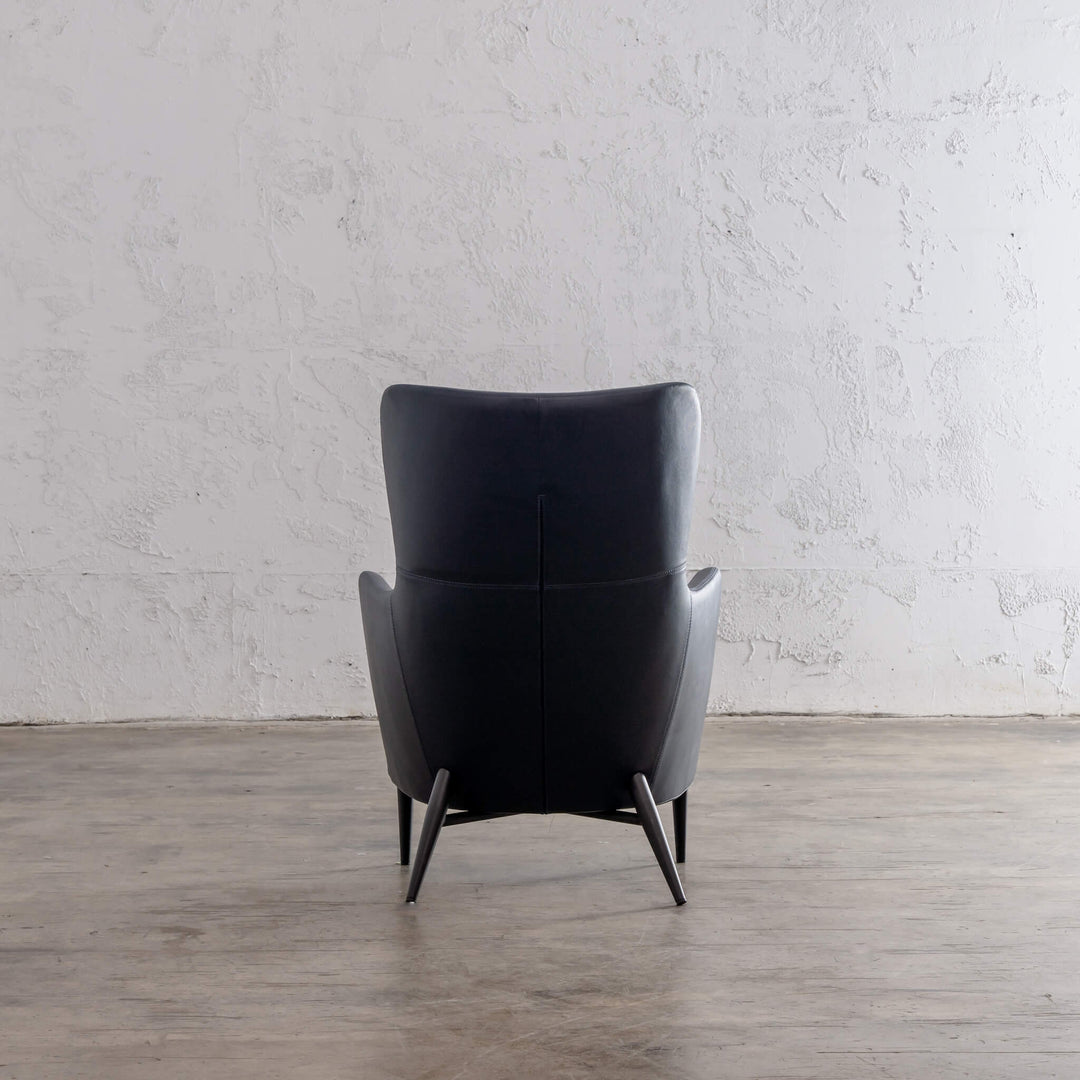 NEIMAN ARM CHAIR  |  NAVY BLUE