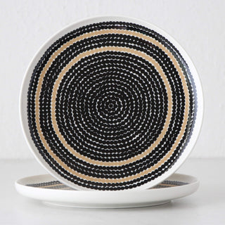 MARIMEKKO  |  OIVA SIIRTO PLATE 25CM BUNDLE X2  |  BLACK + BEIGE SPOT  |  LTD EDITION