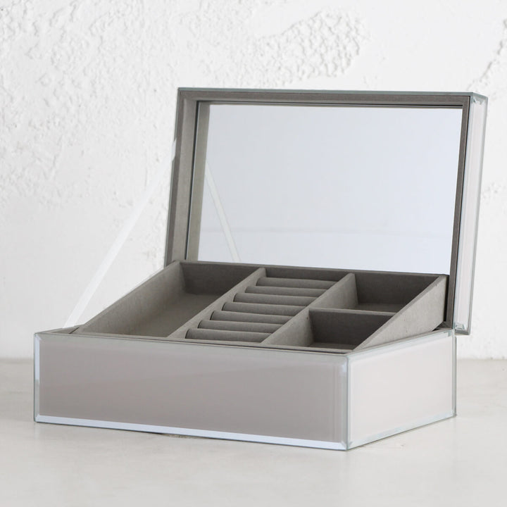 ONE SIX EIGHT LONDON | SARA GLASS JEWELLERY BOX | NUDE LARGE OPEN