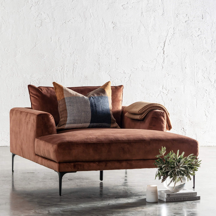 PILOTI CHAISE LOUNGE CHAIR  |  TERRA RUST