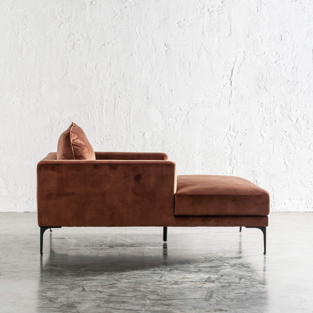 PILOTI CHAISE LOUNGE CHAIR  |  TERRA RUST SIDE VIEW