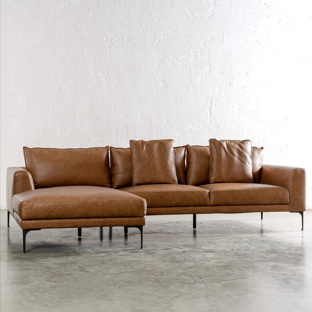 PILOTI MODULAR LOUNGE SOFA   |  DAKOTA SADDLE TAN