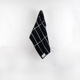 MARIMEKKO  |  TIILISKIVI BATHROOM HAND TOWEL |  BLACK & WHITE  |  50X100CM